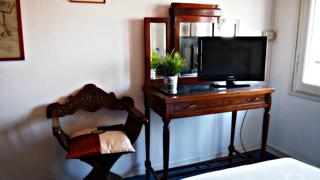 Hotel Villa Furia Bellaria-Igea Marina Kamer foto